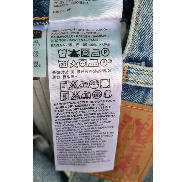 Women's Levi's 501 Cut-Off Exposed‎ Button Fly Light Wash Denim Shorts Size 31 - Picture 8 of 8